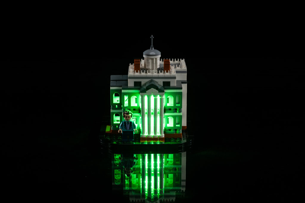 Mini Disney The Haunted Mansion