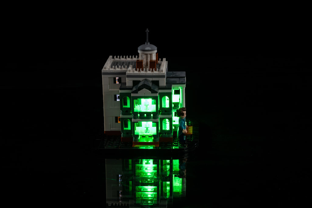 Mini Disney The Haunted Mansion