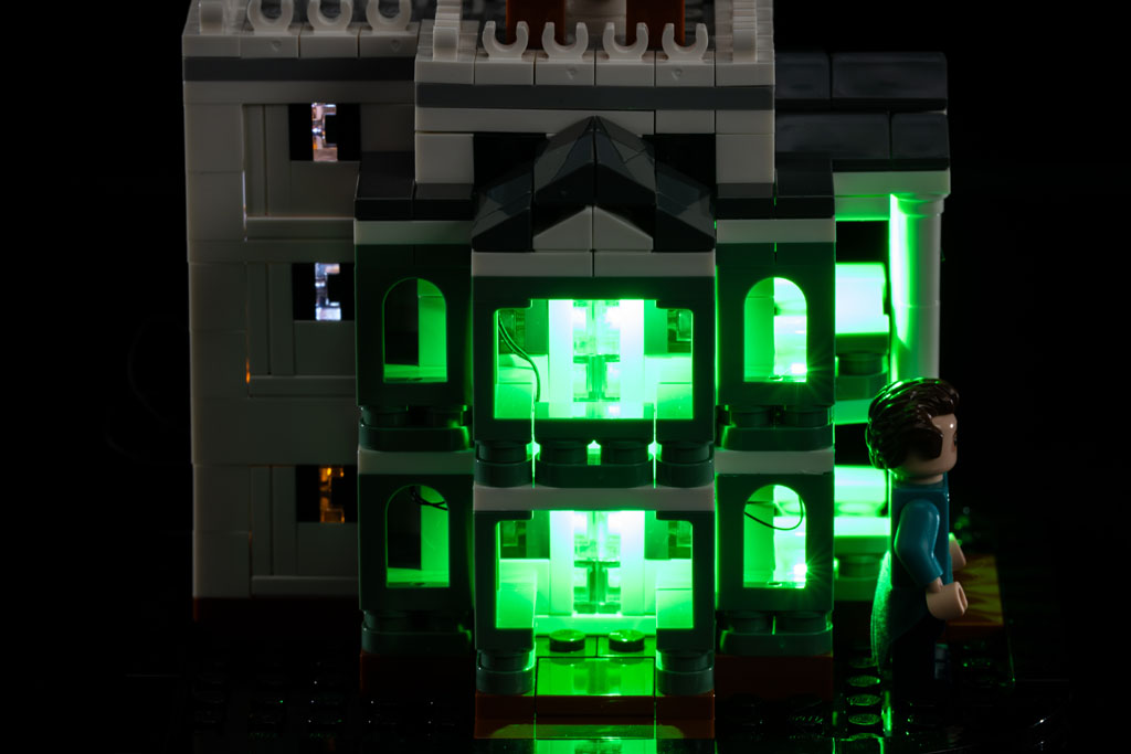 Mini Disney The Haunted Mansion