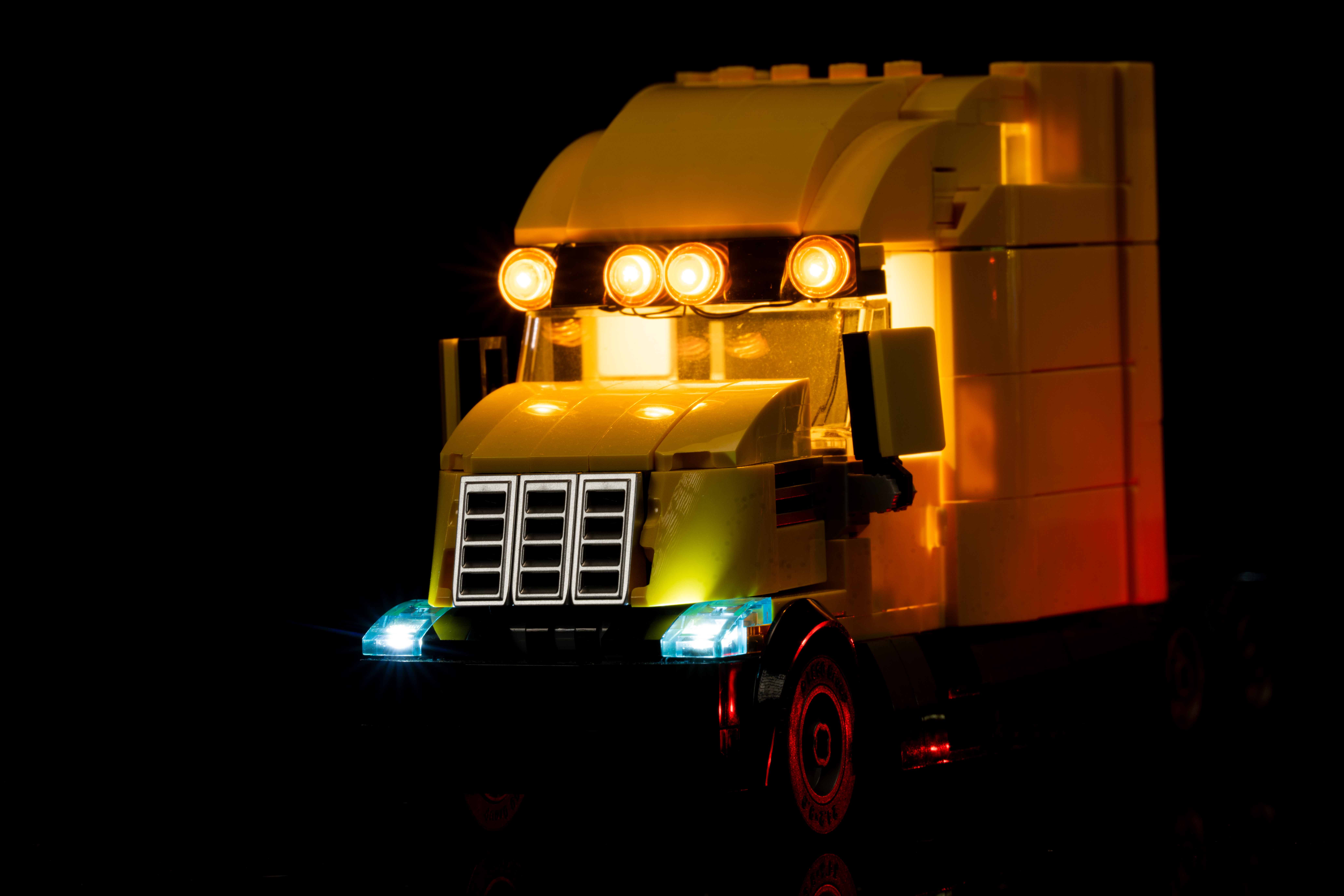 Lighting kits for LEGO Delivery Truck