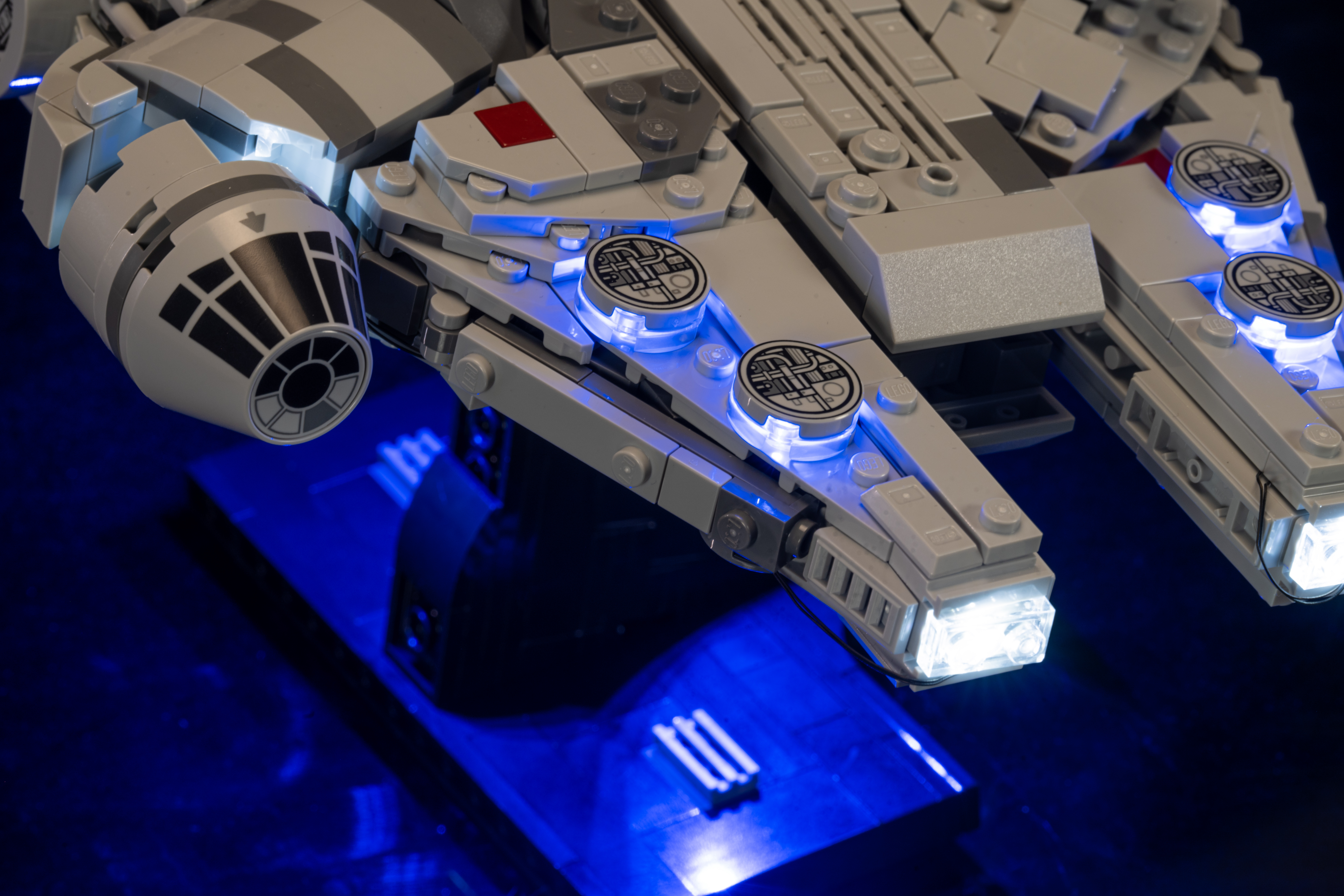 Lighting kits for Millennium Falcon