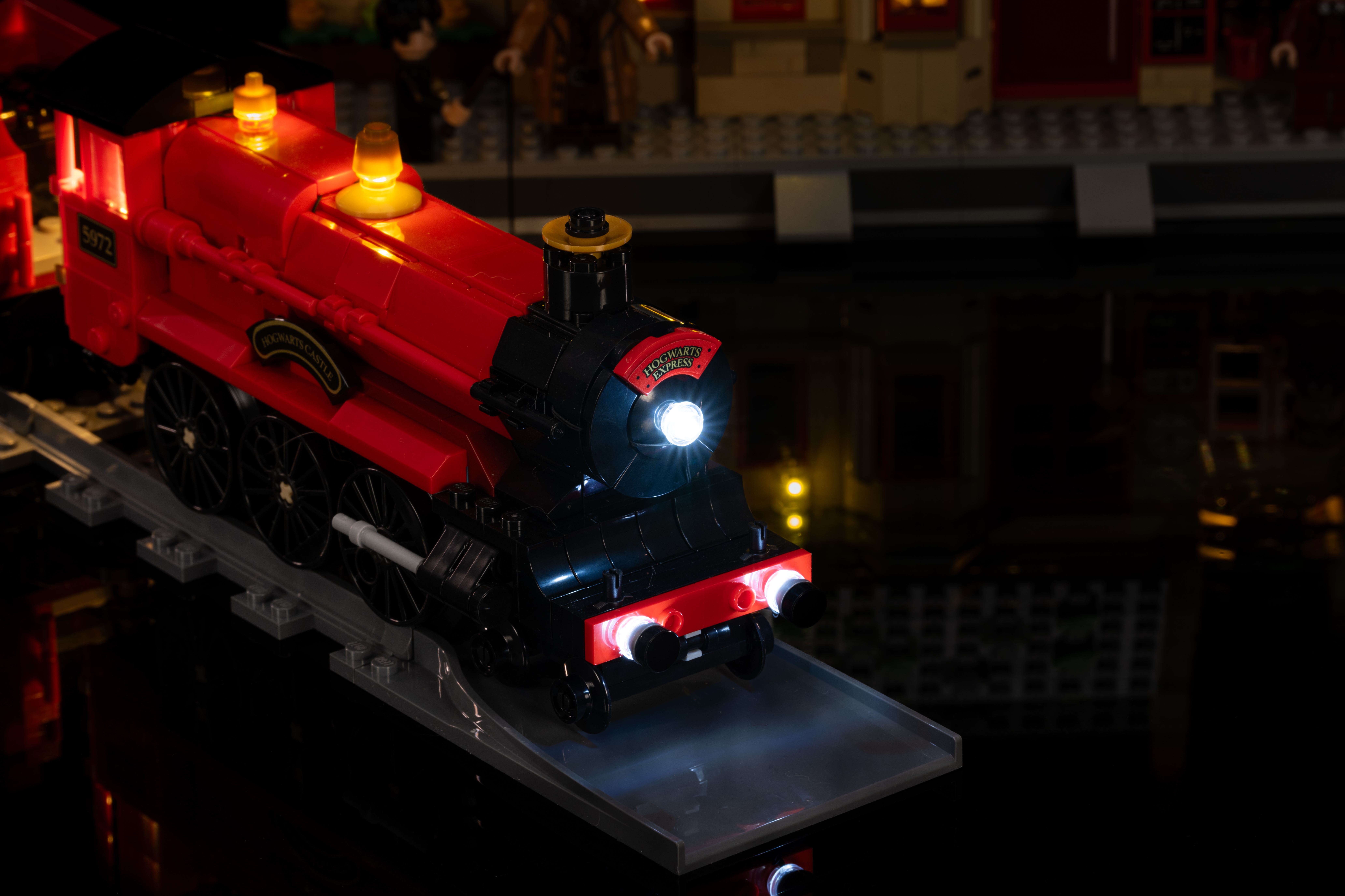 Lighting kits for Hogwarts Express &Lighting kits for Hogsmeade Station